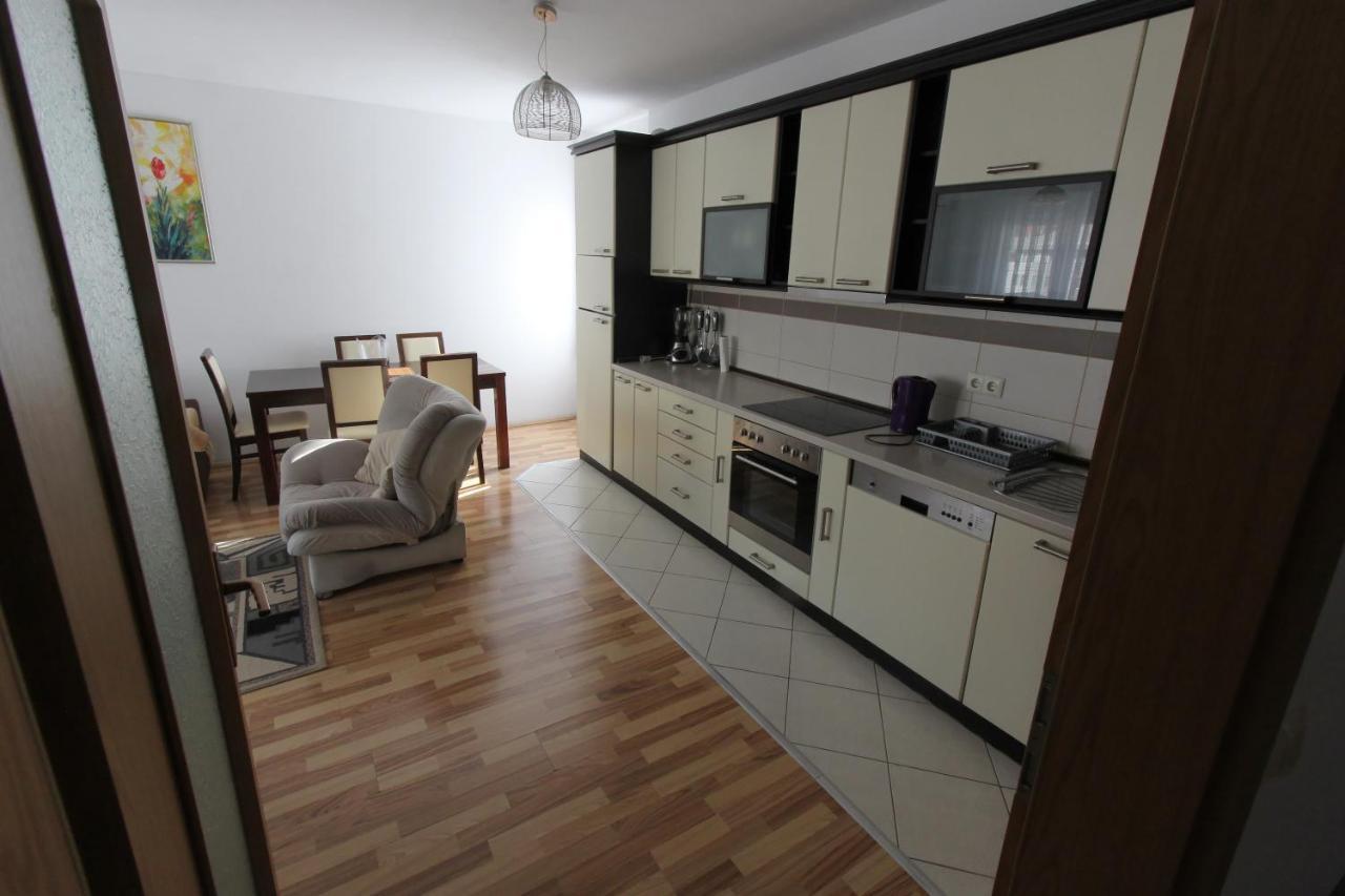 Kasumi Apartment Pristina Exteriör bild