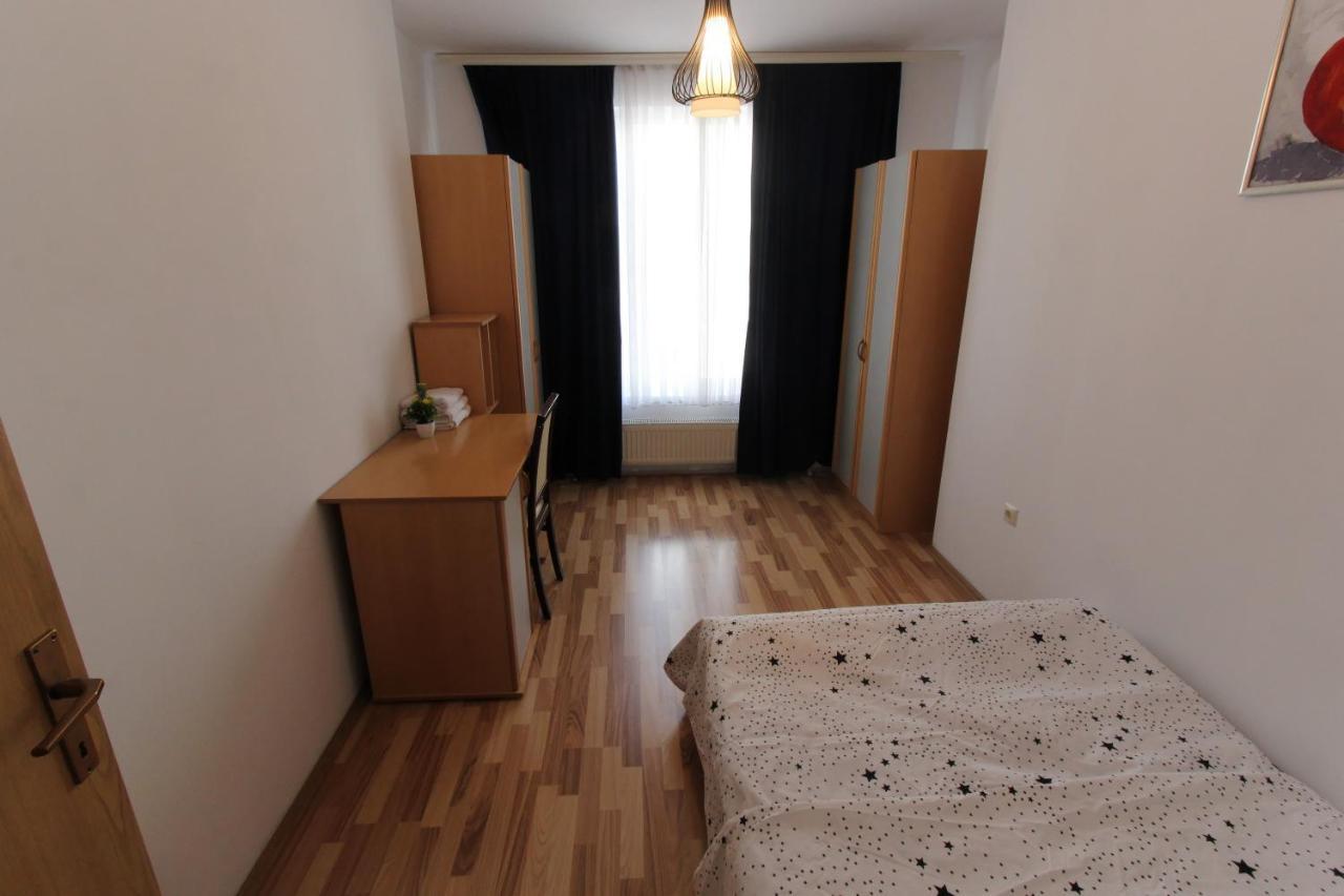 Kasumi Apartment Pristina Exteriör bild