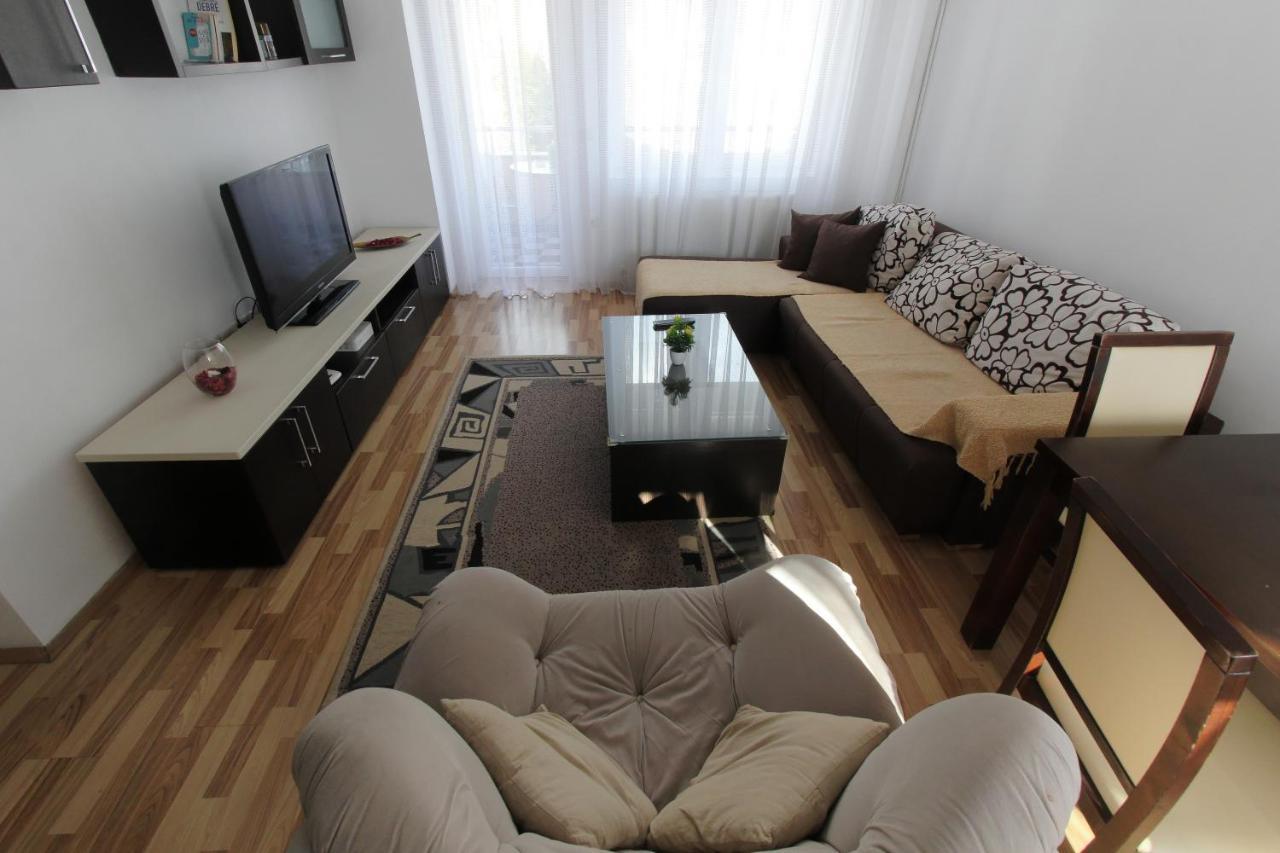 Kasumi Apartment Pristina Exteriör bild