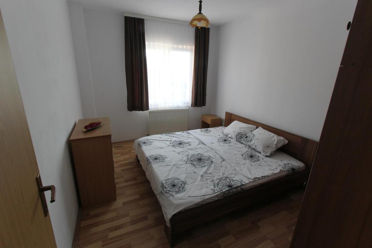 Kasumi Apartment Pristina Exteriör bild